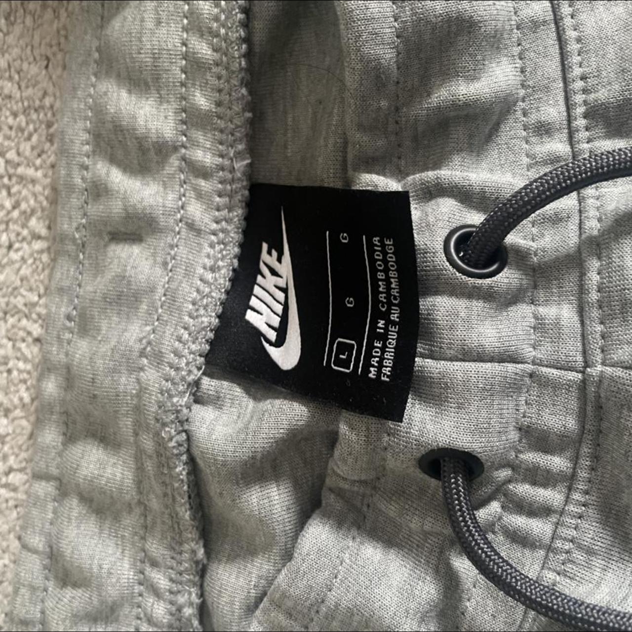 nike tech fleece trousers