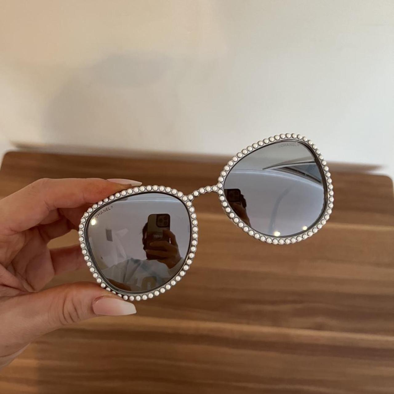 Vintage Chanel round pearl sunglasses 100% - Depop