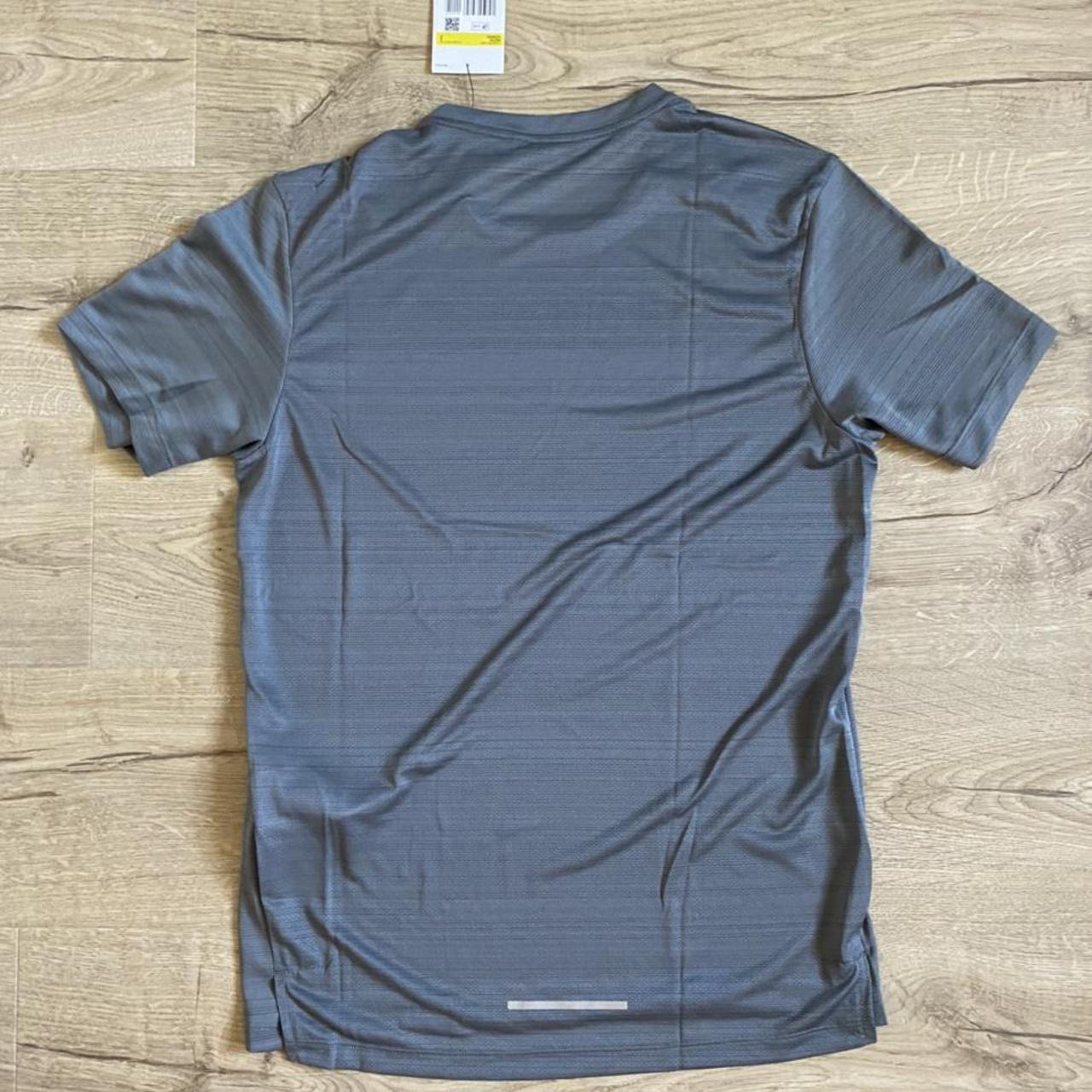 Product Image 2 - Nike Charcoal Colour Running T
