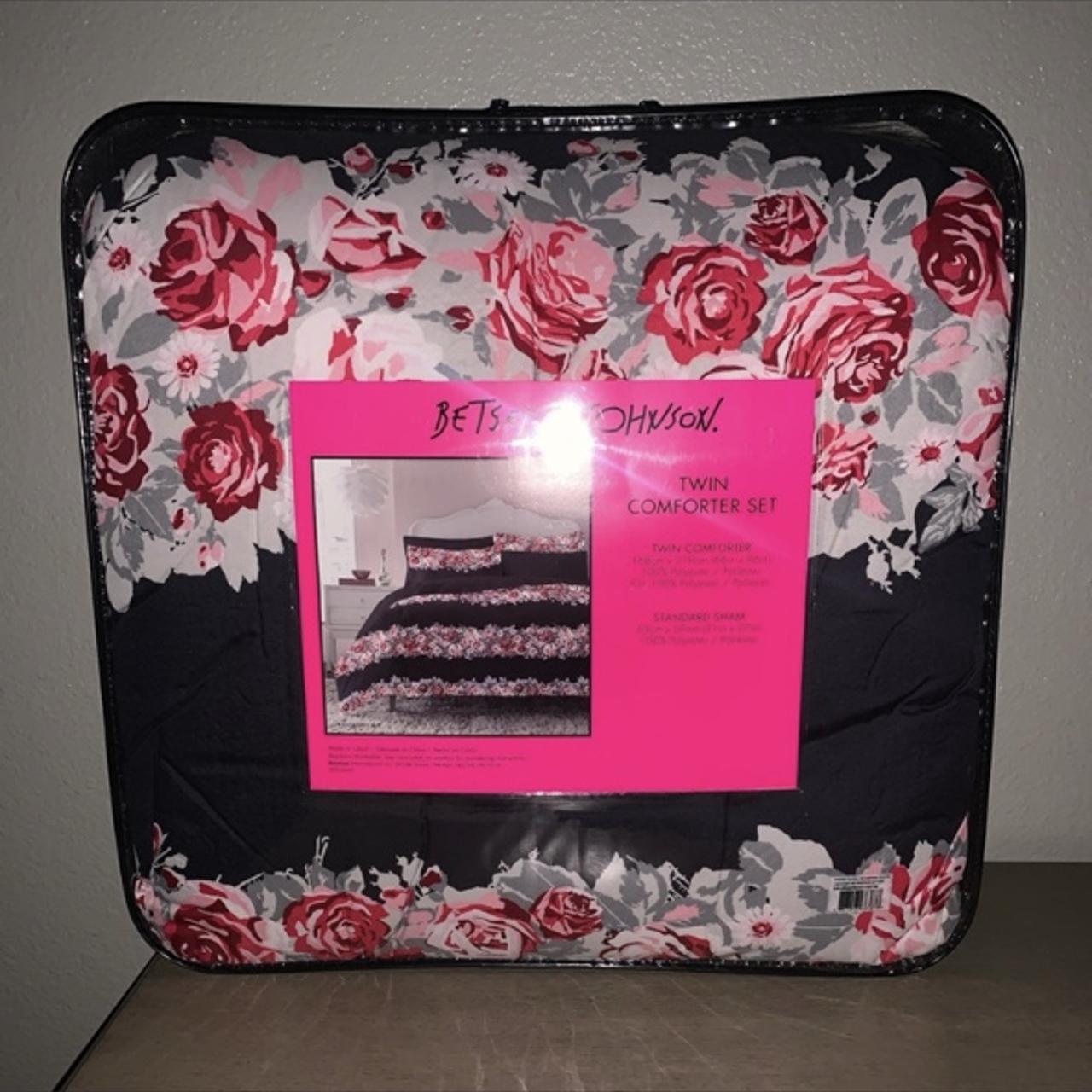 NWT Kate Spade Kitchen Towel Set Smoke free - Depop