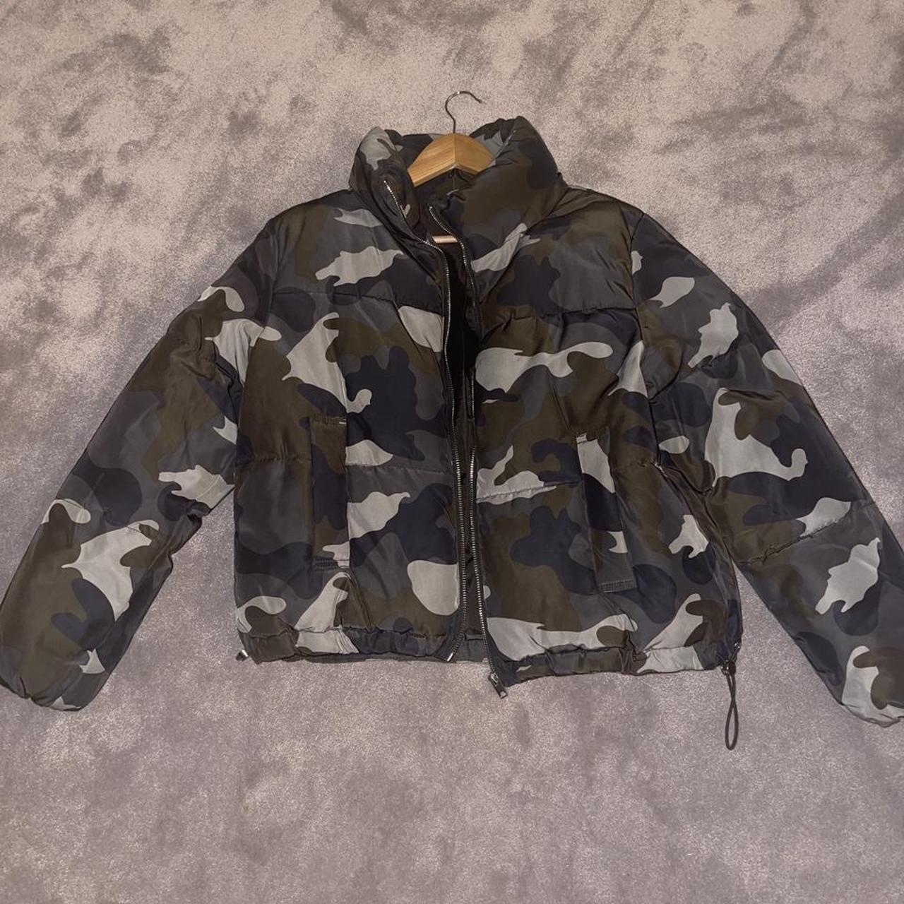 H&m camo 2025 puffer jacket