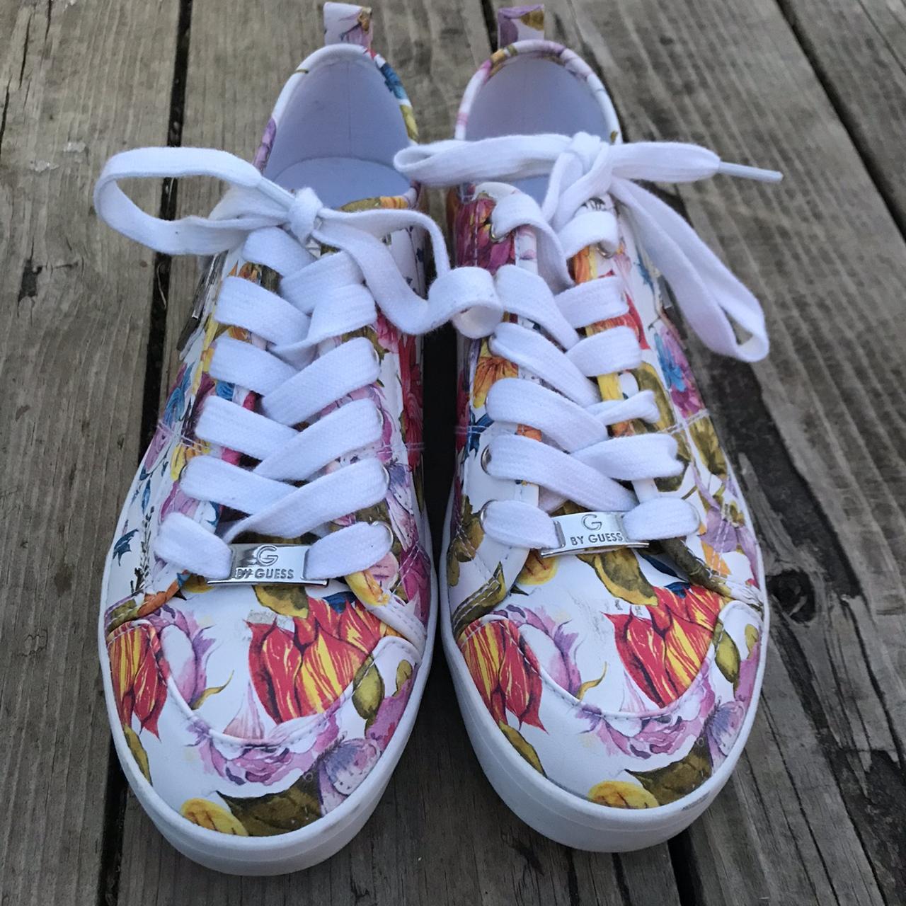 Guess shop floral sneakers