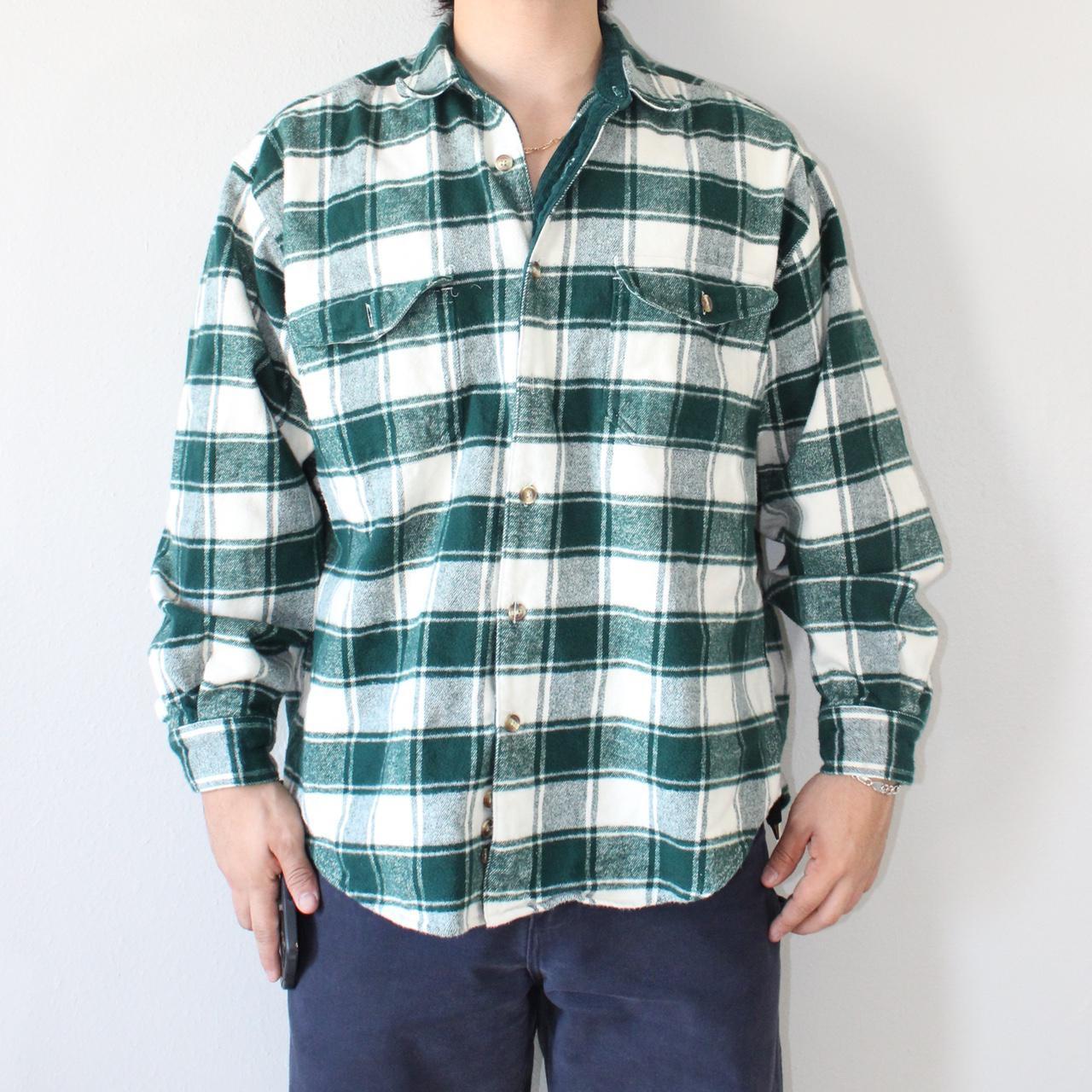 Product Image 1 - Vintage Green Plaid Pattern Flannel