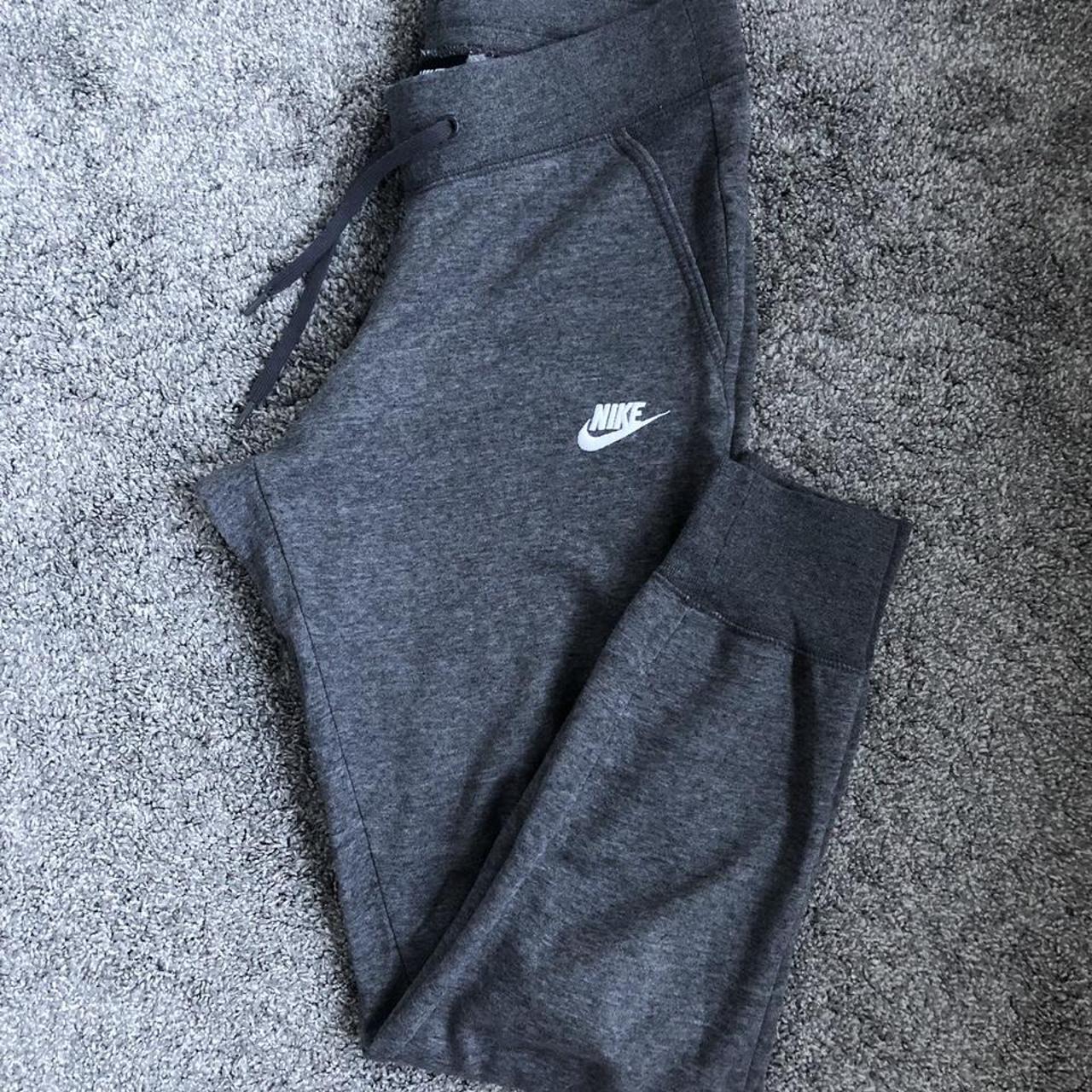 nike grey essentials slim sweatpants