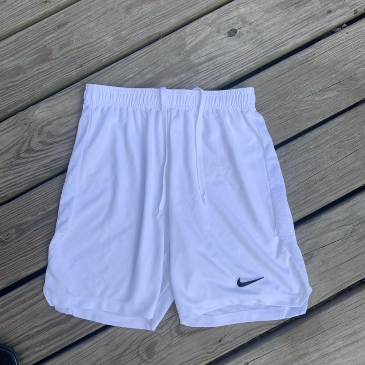 Late 90’s/early y2k Nike basketball shorts in great... - Depop