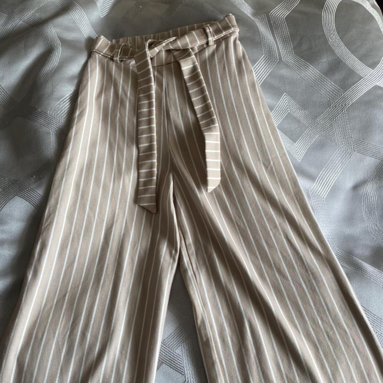 Stradivarius beige culotte trousers, perfect condition - Depop