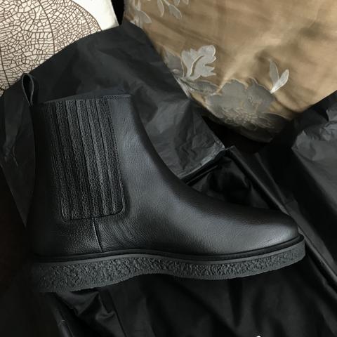 saint laurent hugo 25 chelsea boots