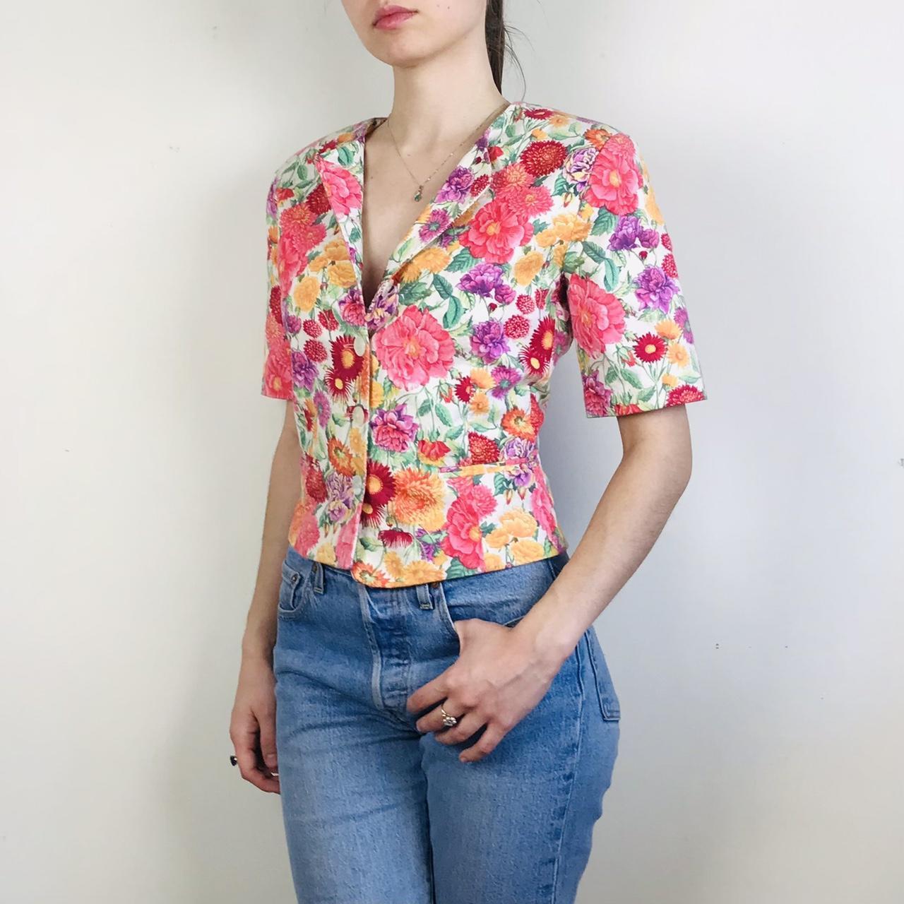 Jigsaw Women's Pink and Orange Croptop Depop