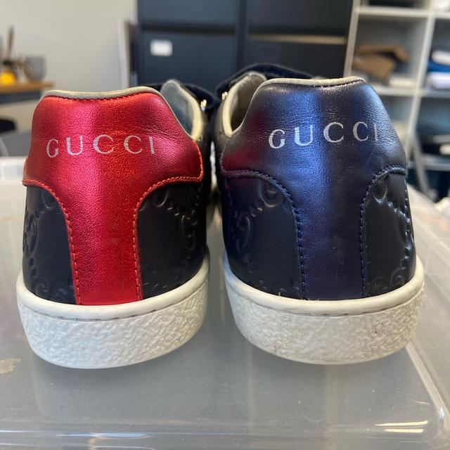 Navy gucci sales trainers