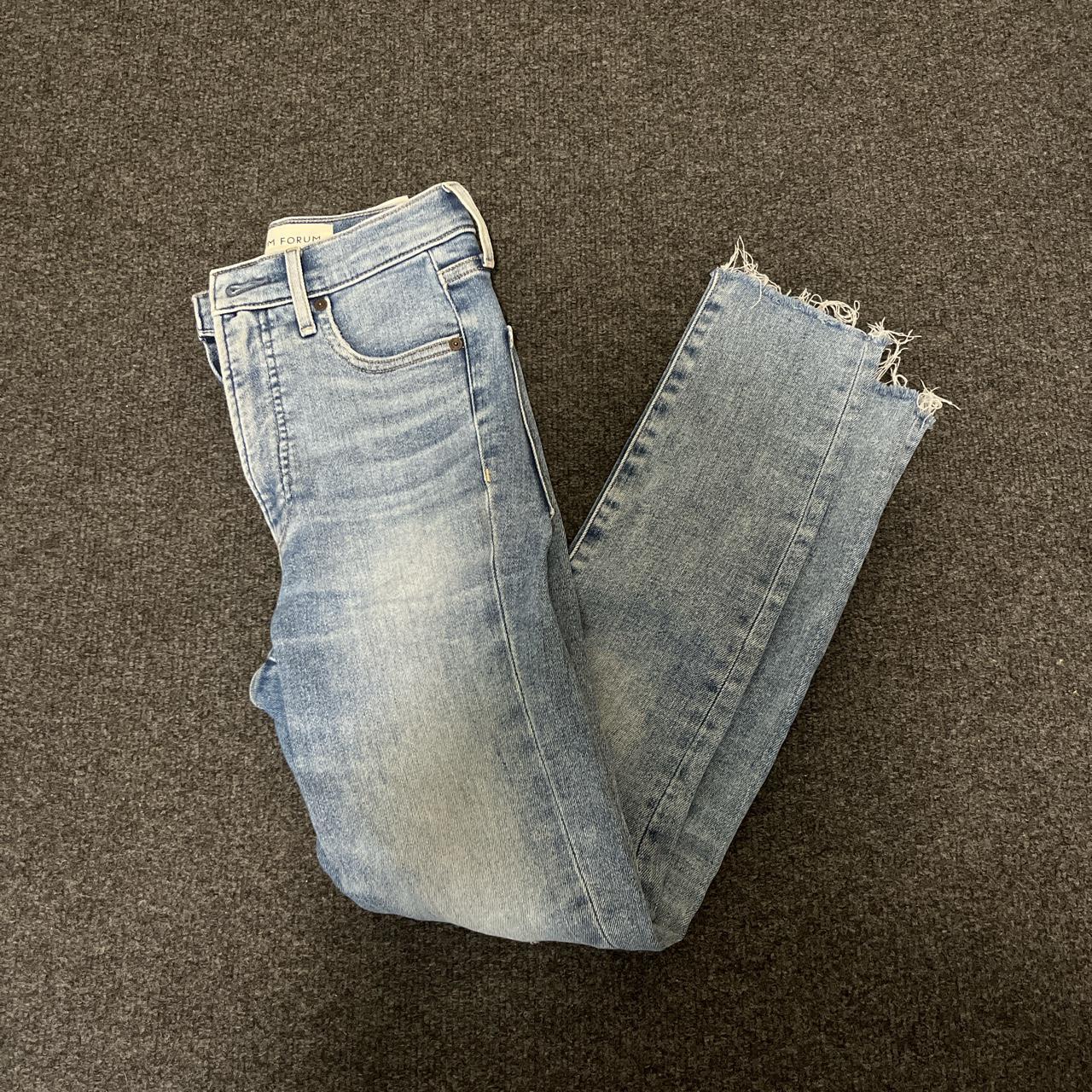 aritzia baggy jeans