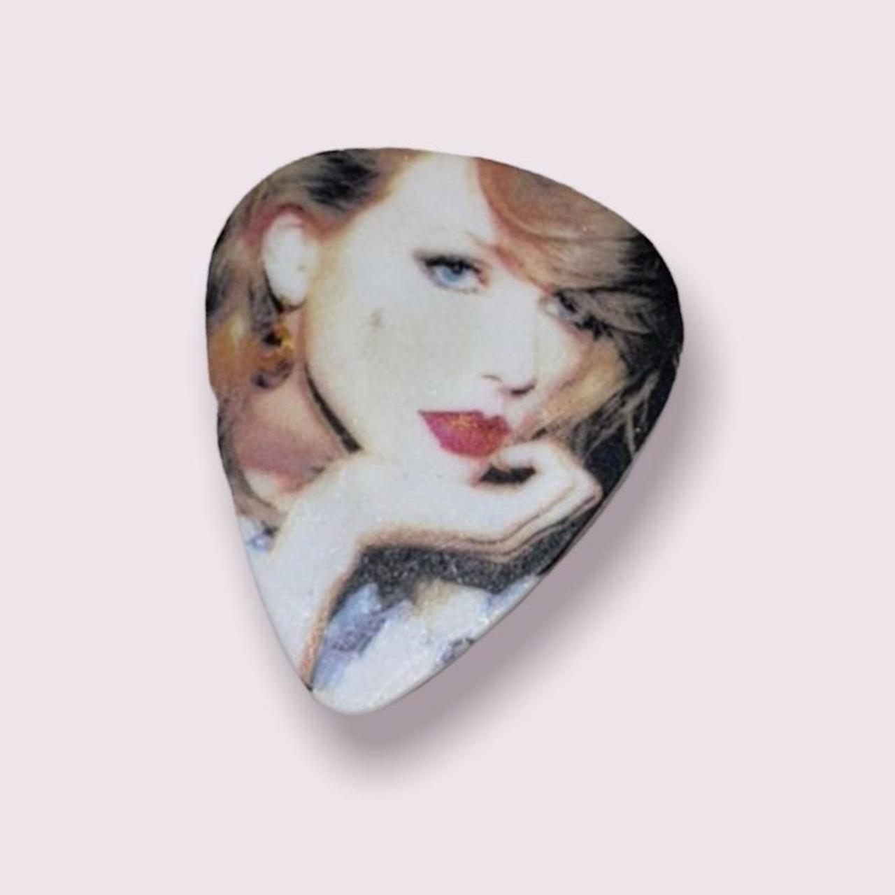 Taylor swift deals 1989 guitar picks