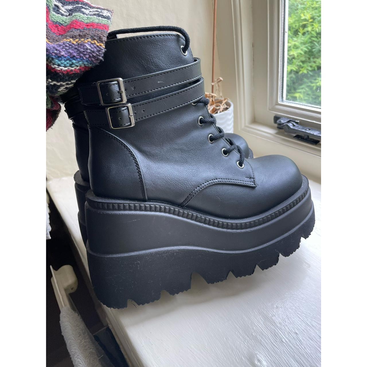 demonia shaker 52 boots
