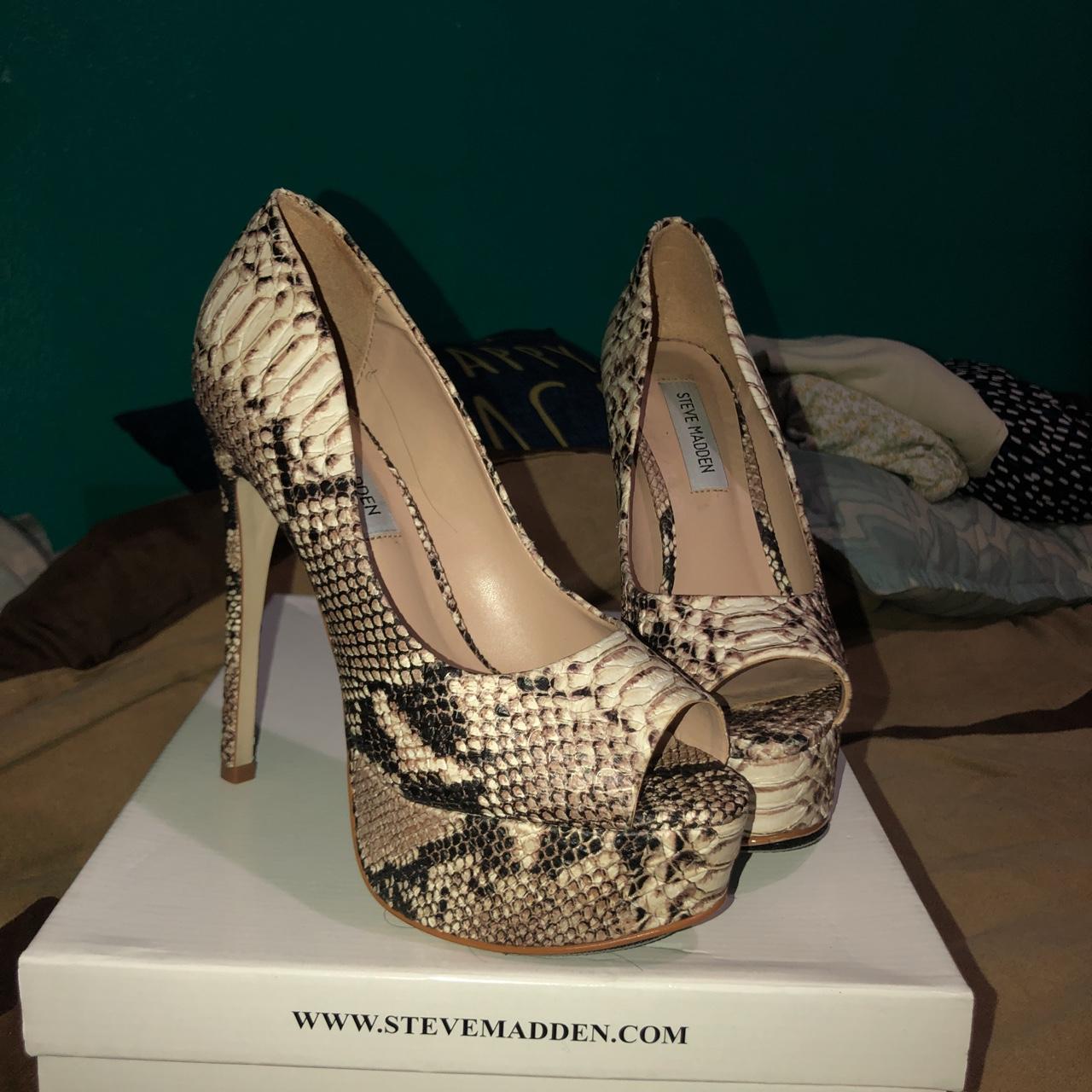 Steve madden deanna store pumps