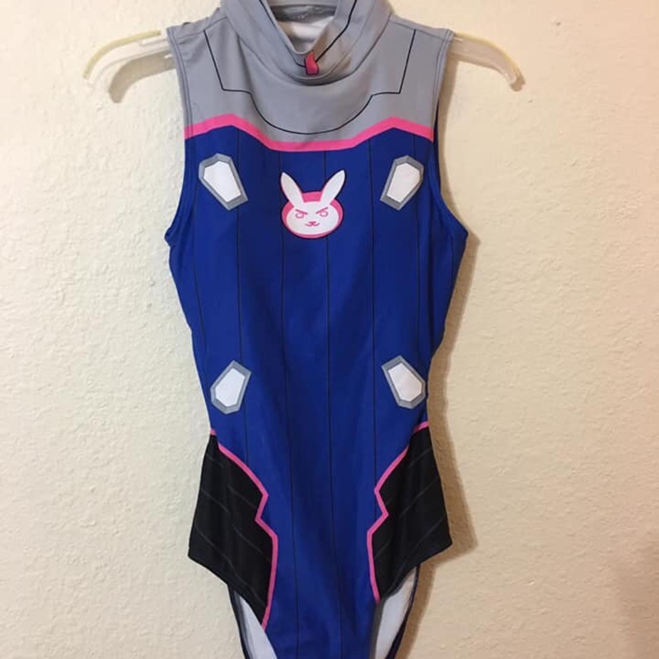 Dva bathing suit, it’s never been worn only tried it...