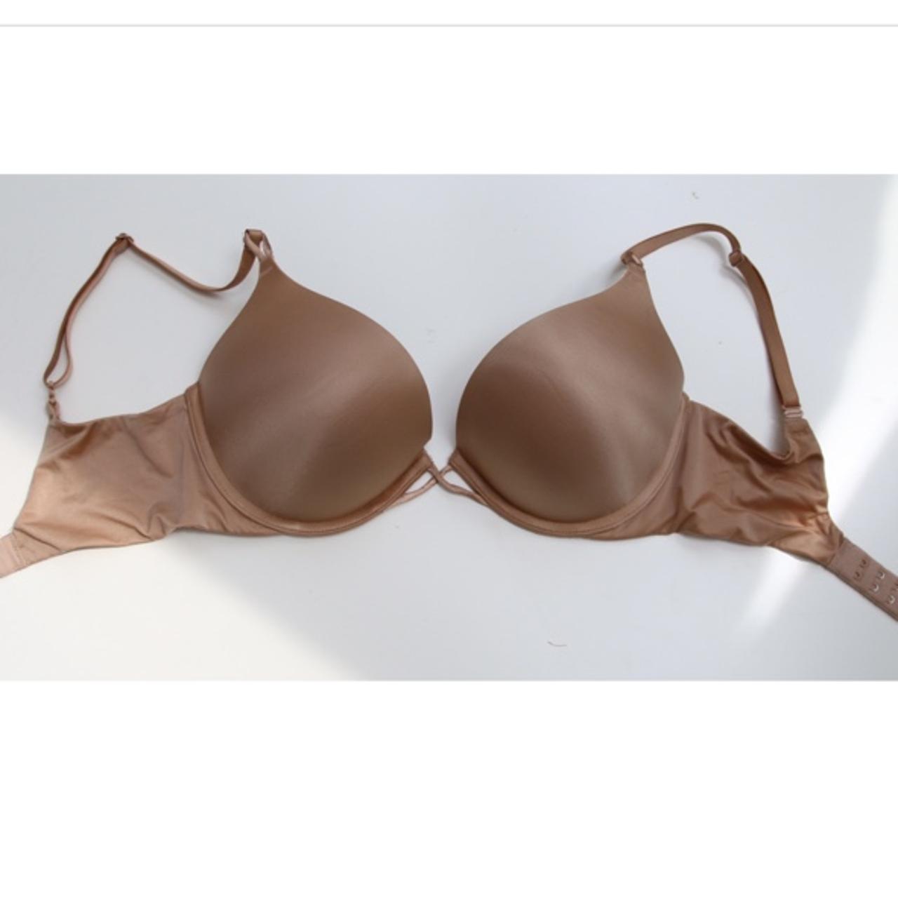 VS Victoria's Secret bombshell bra size 32D Says - Depop