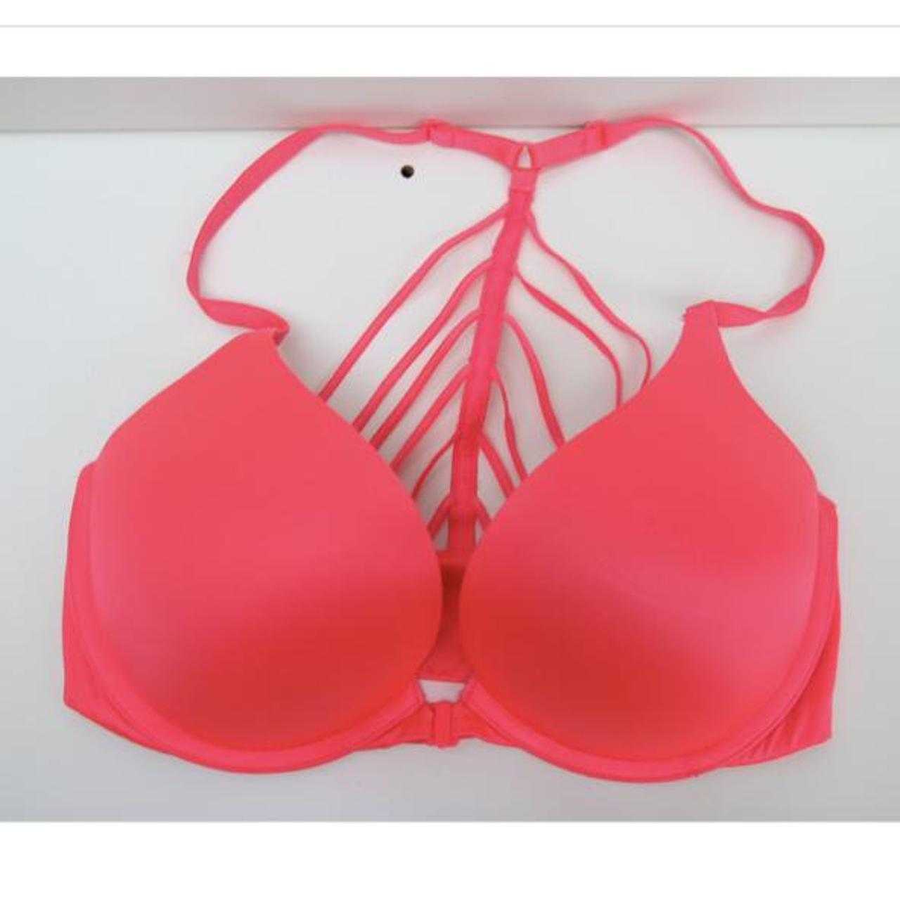 VS Victoria’s Secret bombshell bra size 32D, Says