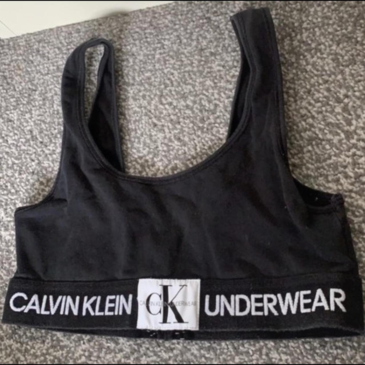 Calvin Klein size small black sports bra bralet