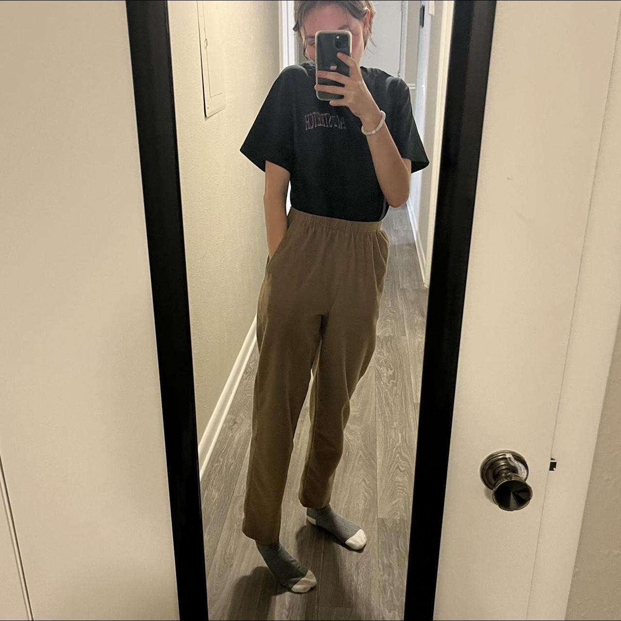 High waisted khaki pants Size 4 petite. I am 5’5”... Depop