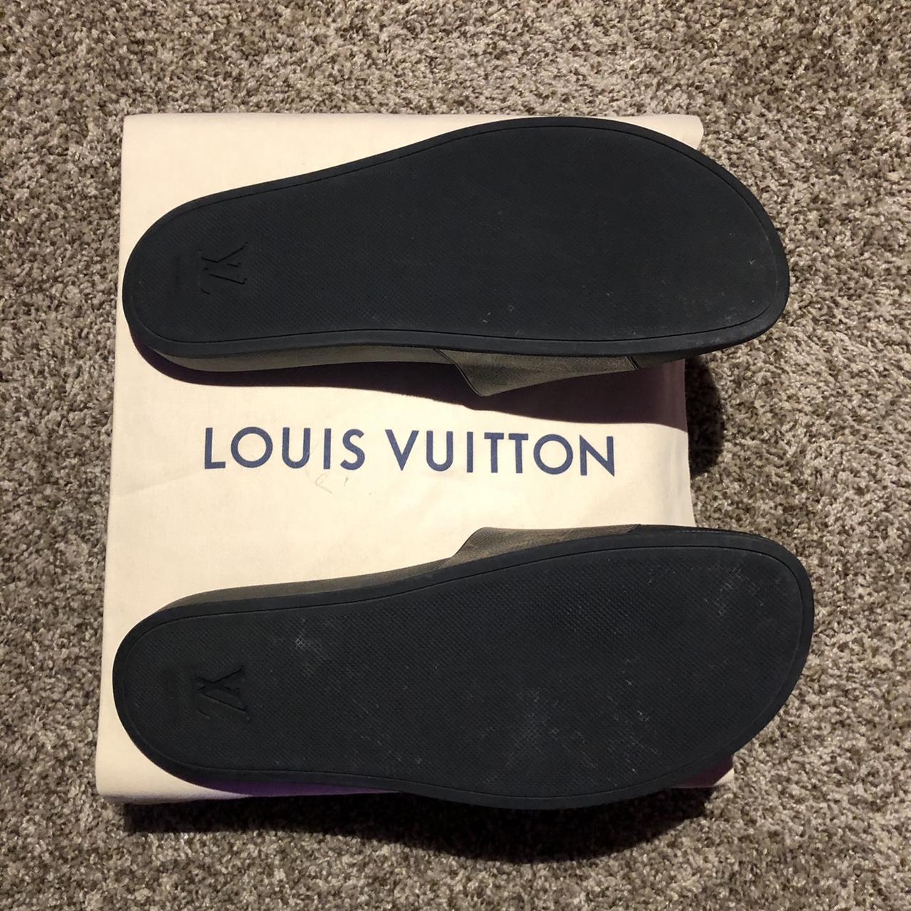Louis Vuitton slides Men size 9.5 - Depop