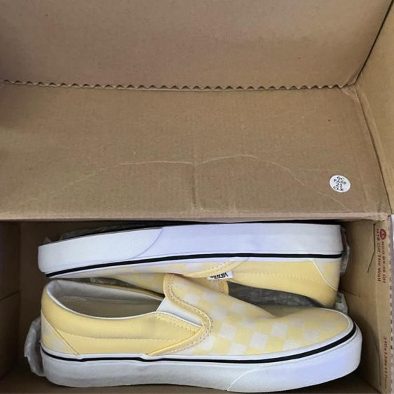 Slip on store yellow checkered vans