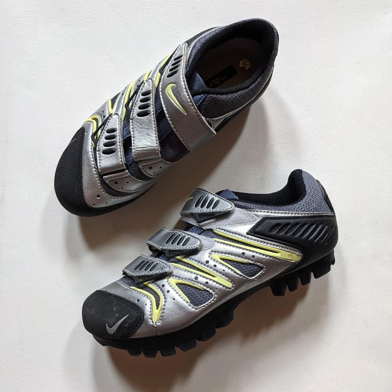 acg nike womens