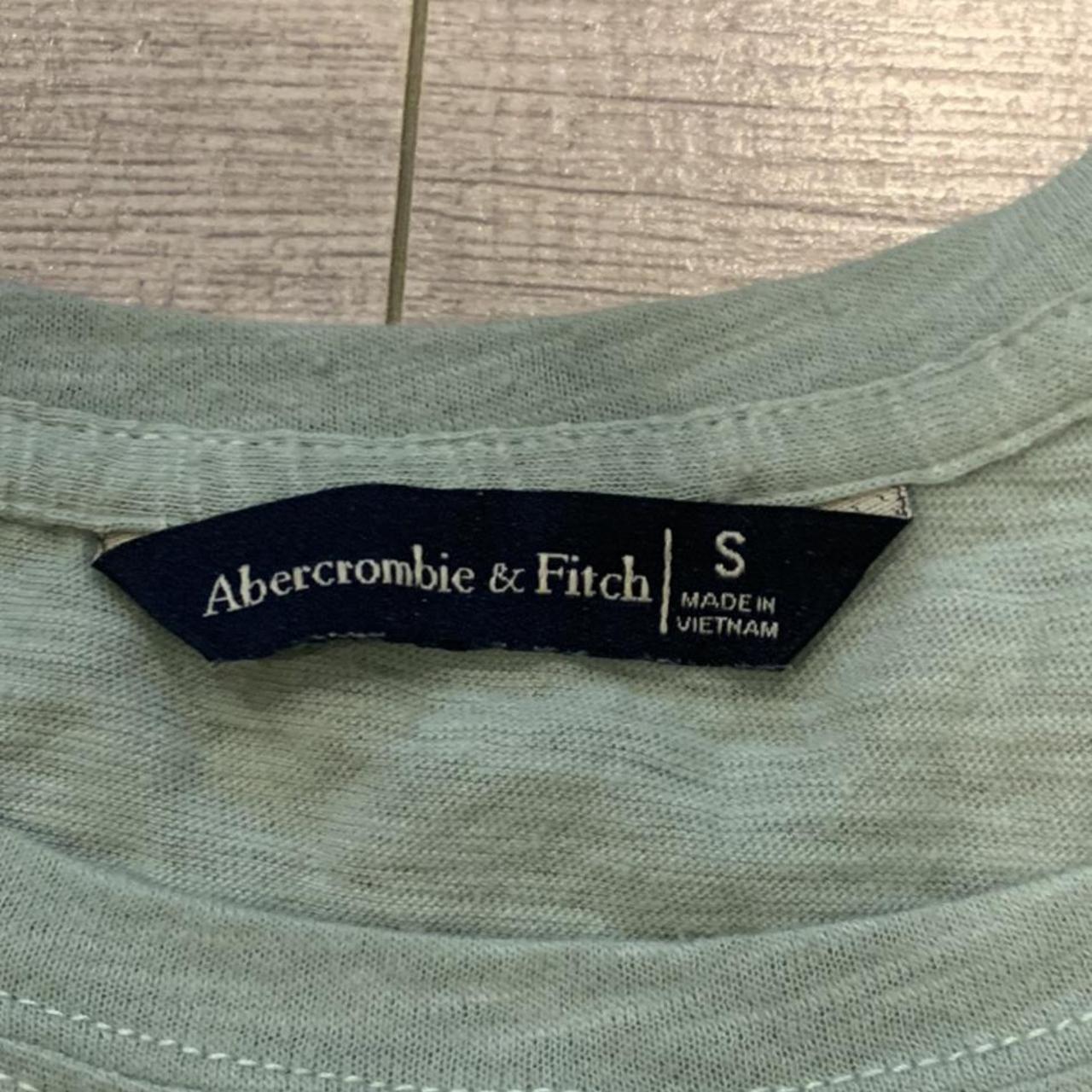 Abercrombie & Fitch Women's Green and Pink T-shirt | Depop