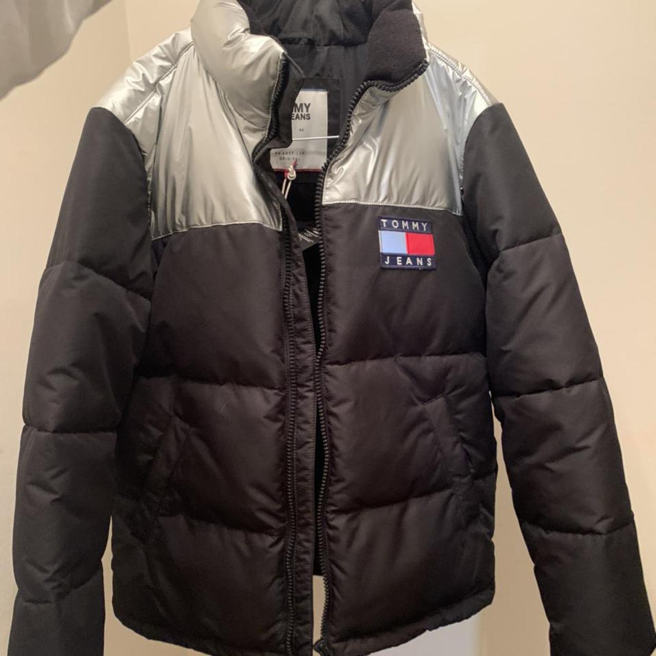 Tommy jeans silver puffer hot sale jacket