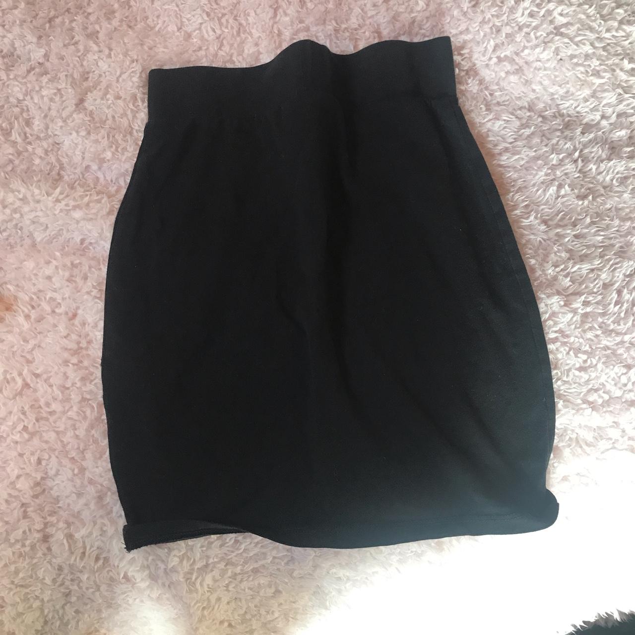 Black pencil skirt - Depop
