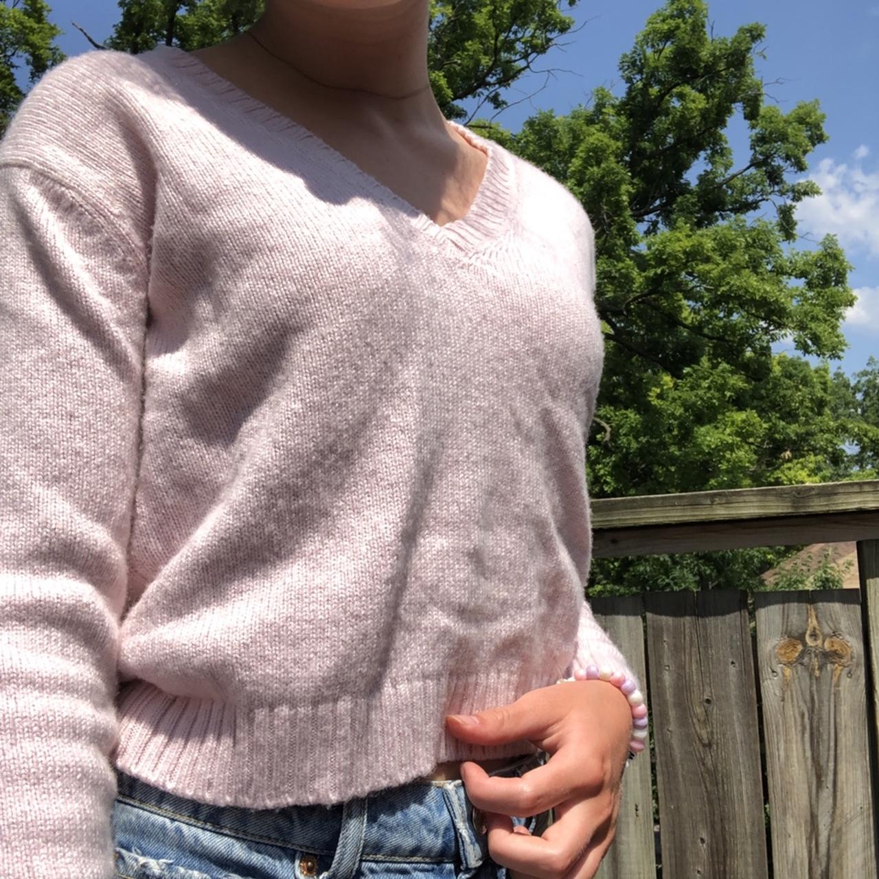 brandy melville leigh pink sweater, Women's Fashion, Tops, Longsleeves on  Carousell