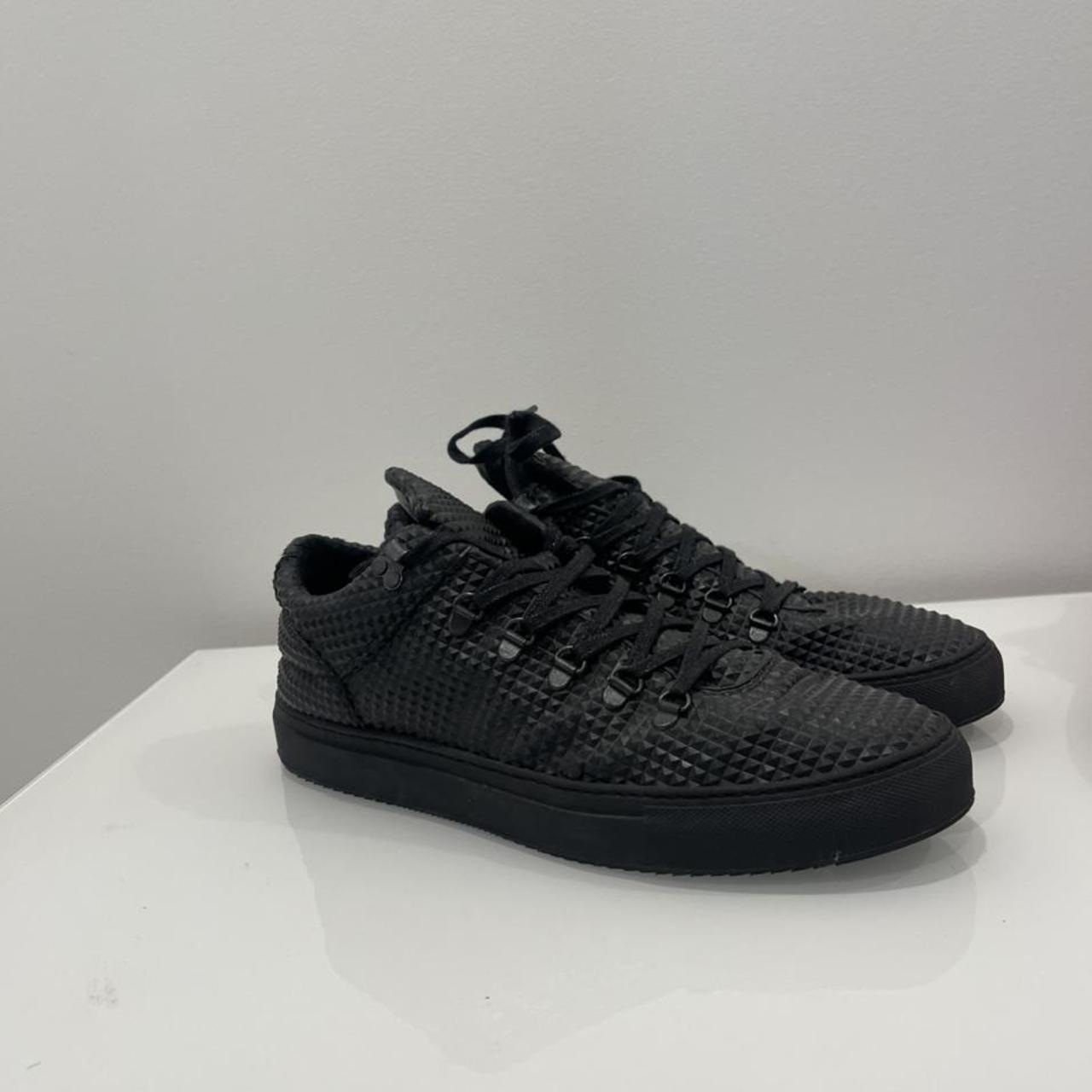 Filling pieces pyramid low cut Eu44 - Depop