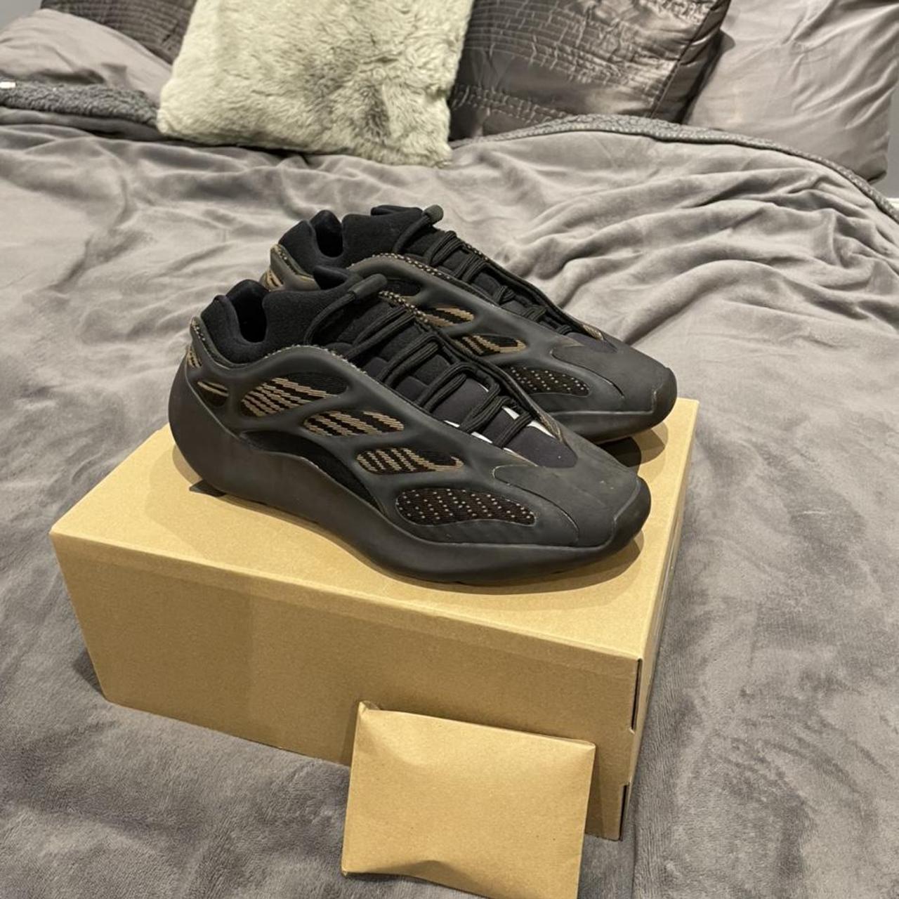 yeezy 700 v3 clay brown laces