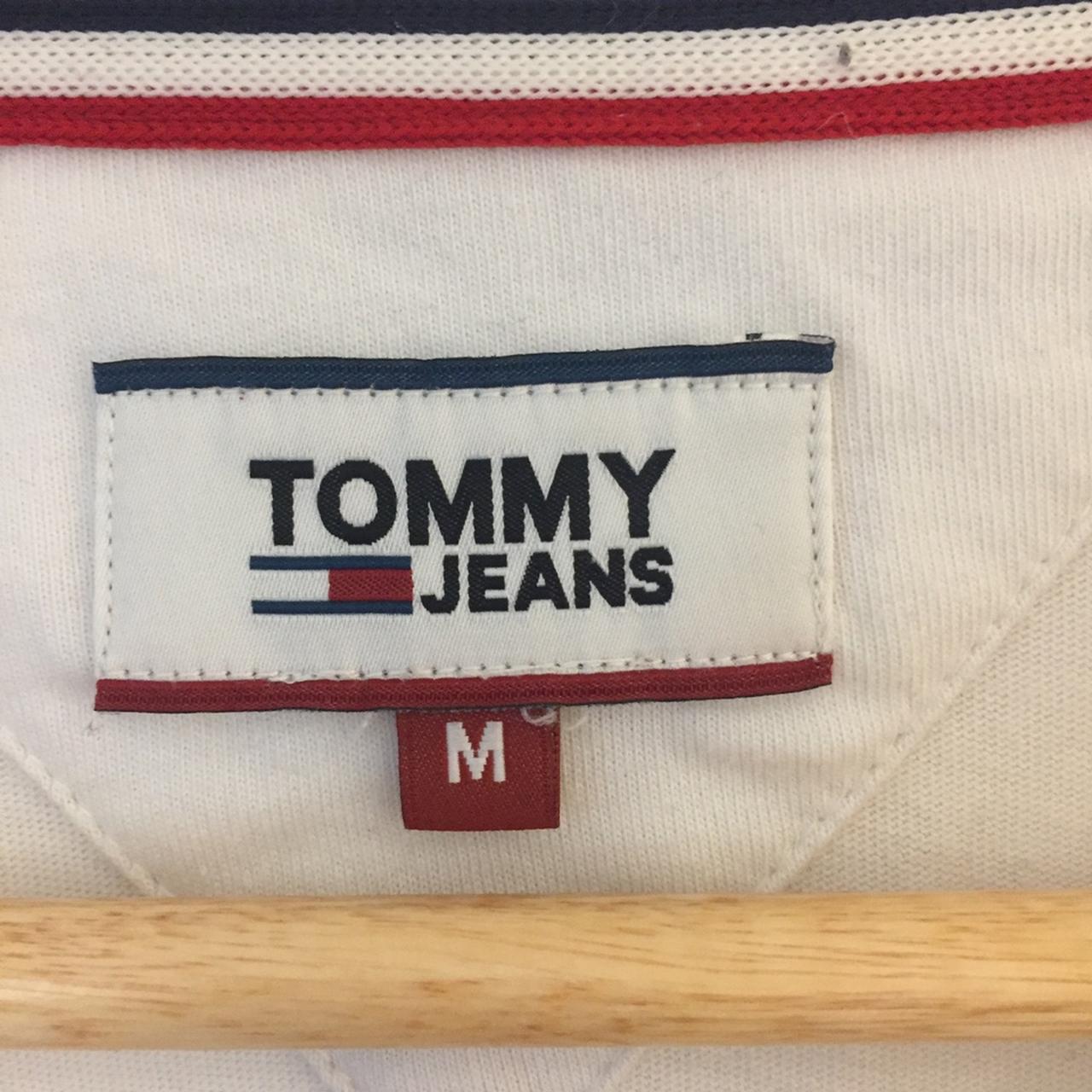 Tommy Hilfiger White T-Shirt Size Medium In... - Depop
