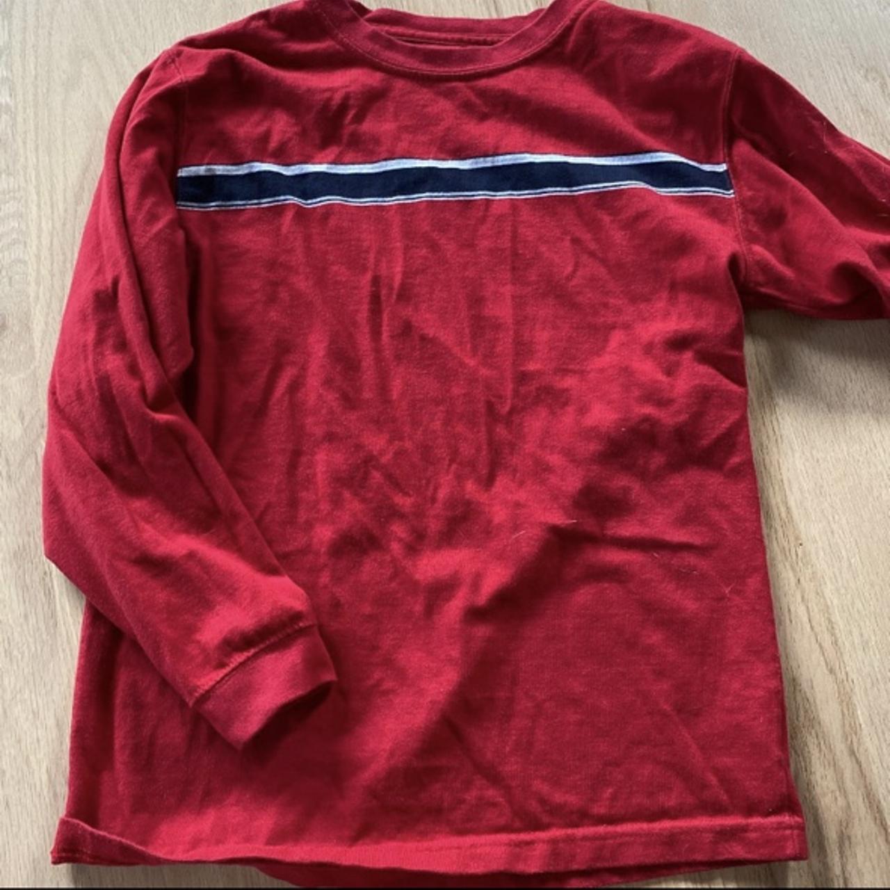 Cute vintage baby tee with a red and black colorway.... Depop