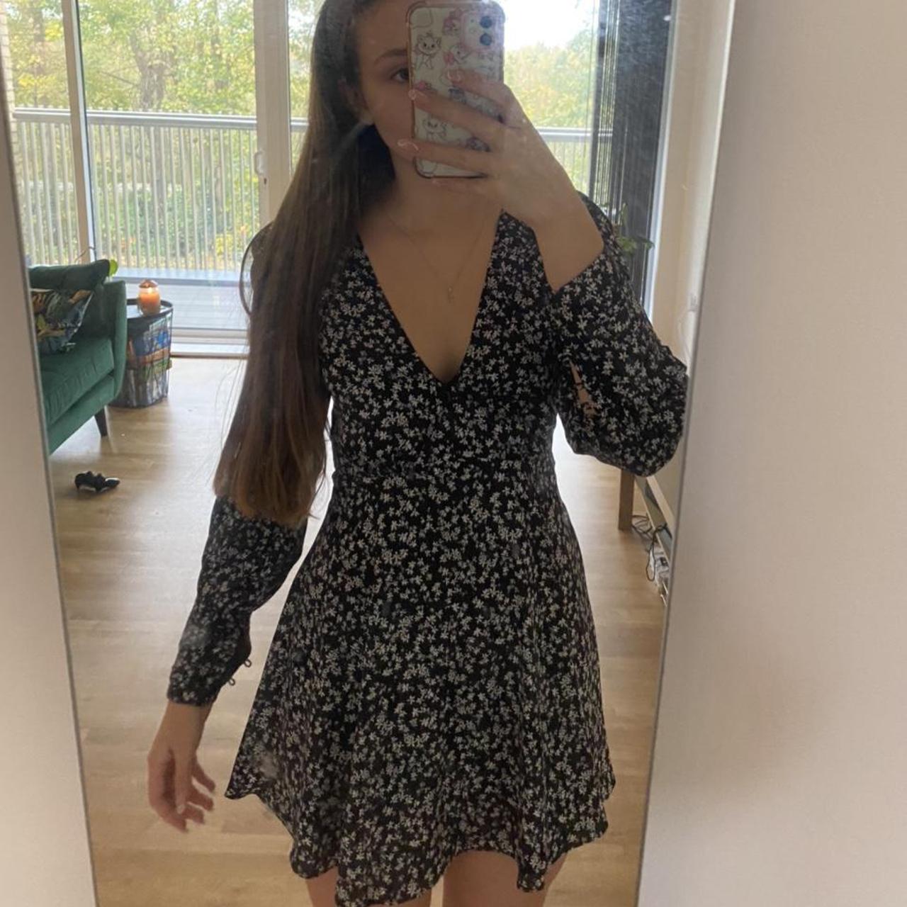 very daisy dress