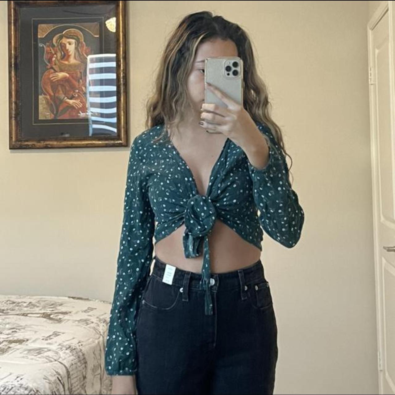 Brandy Melville long sleeve crop top