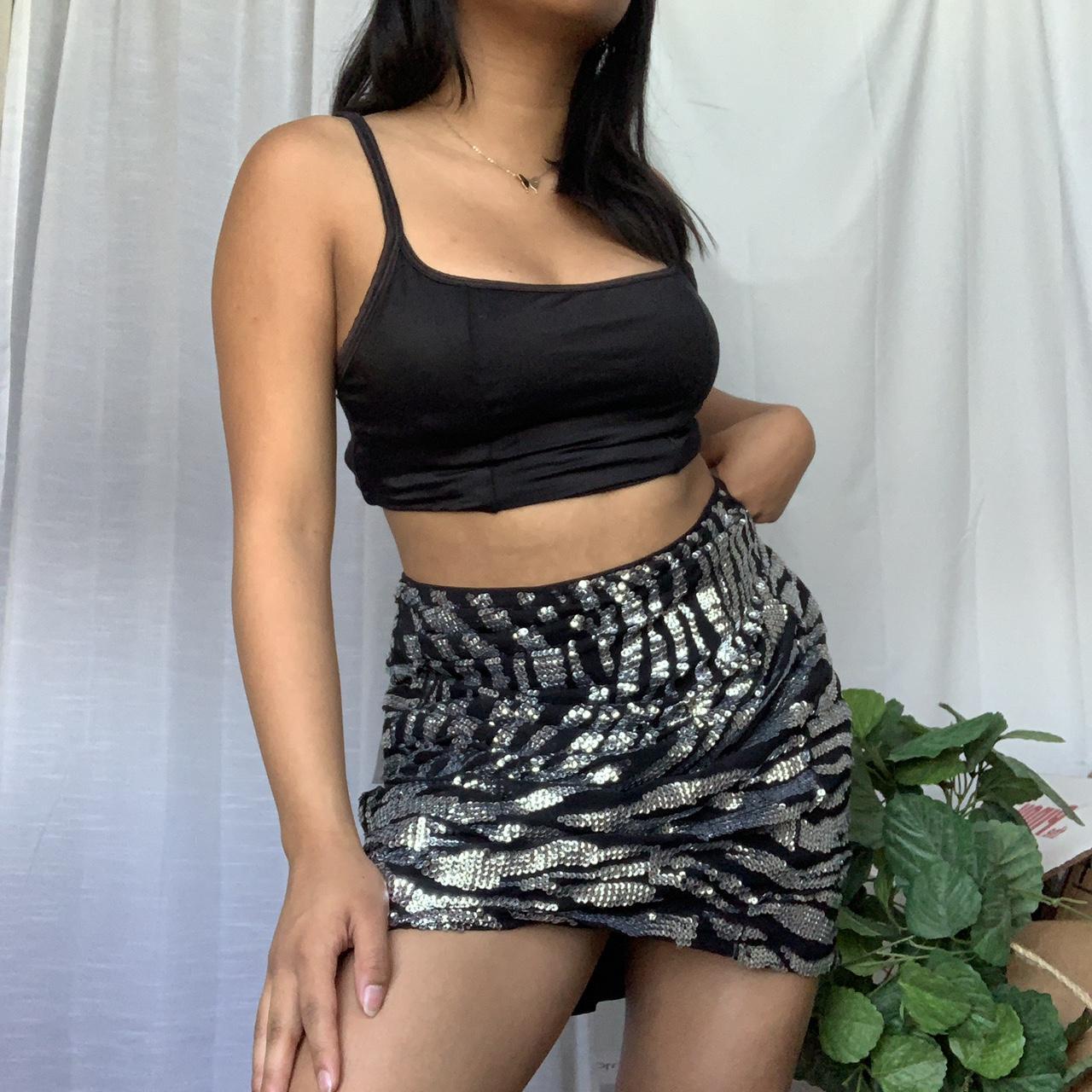 Bar Iii Women S Silver And Black Skirt Depop