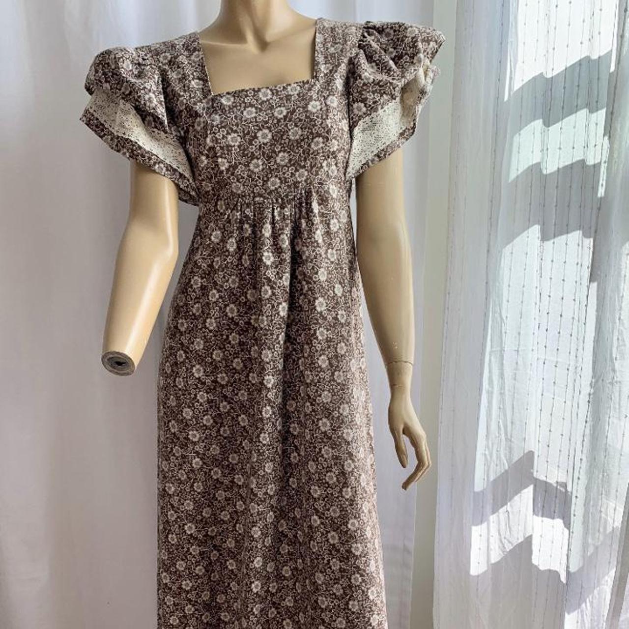 Product Image 1 - Vintage cotton brown calico dress!