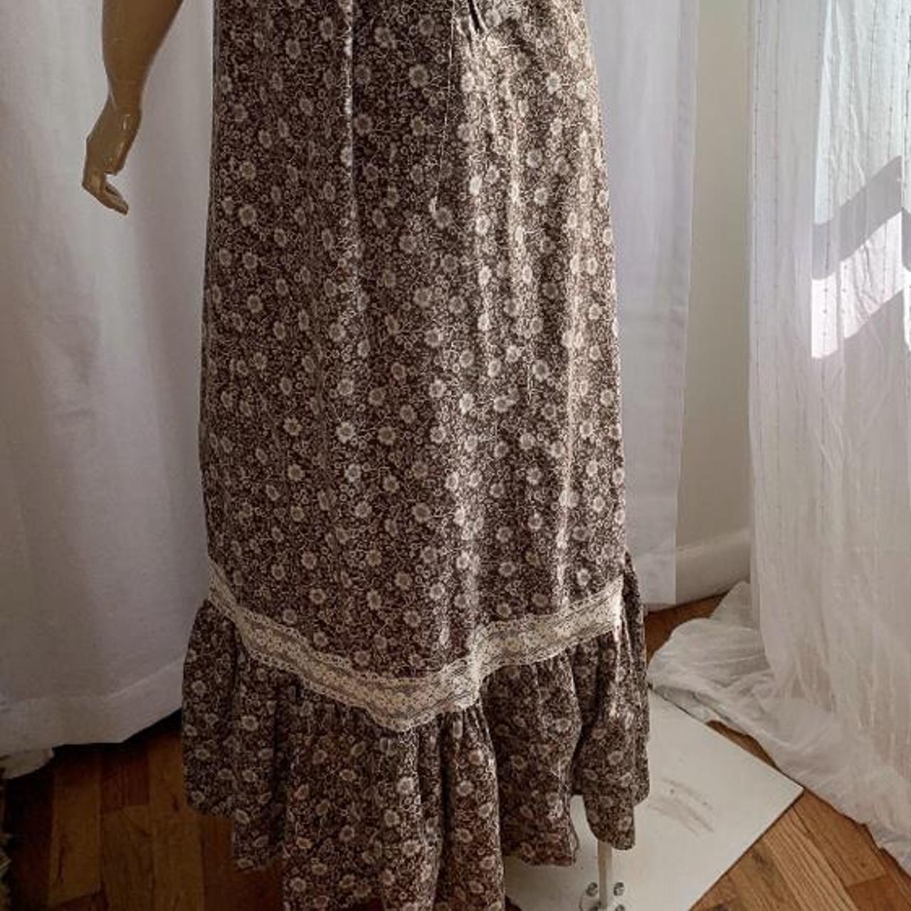 Product Image 4 - Vintage cotton brown calico dress!