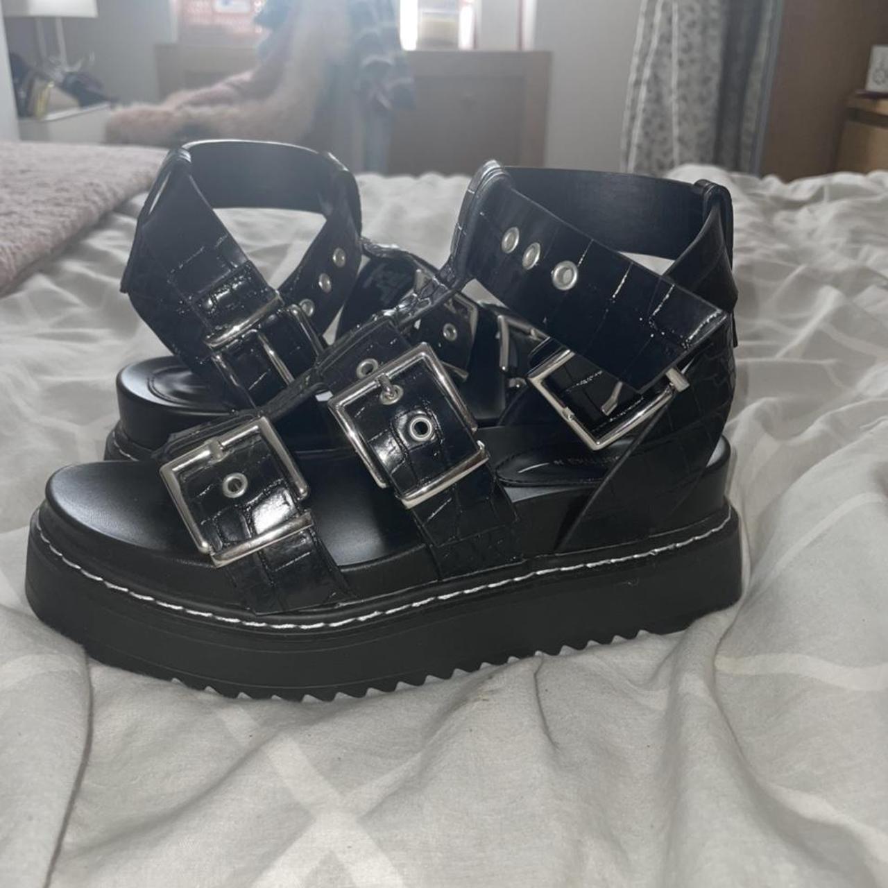 bershka platform crocs