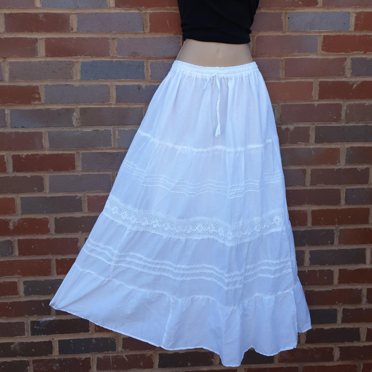 100% Cotton , The skirt is elasticated with a draw... - Depop