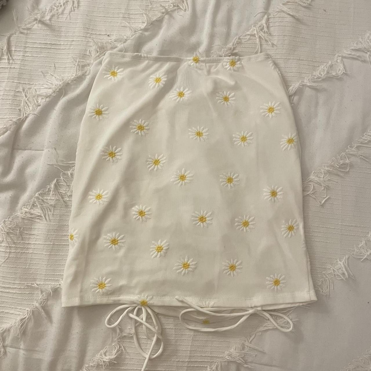 Princess Polly White Mini Skirt. Daisy Floral... - Depop