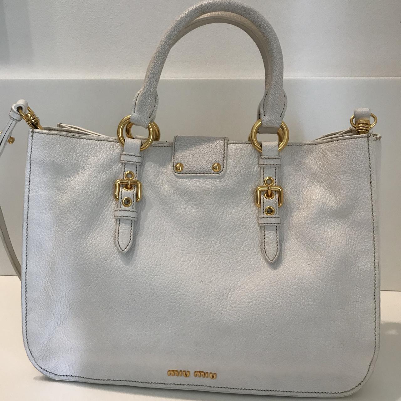 Borsa a mano in pelle bianca miu miu completa di... - Depop