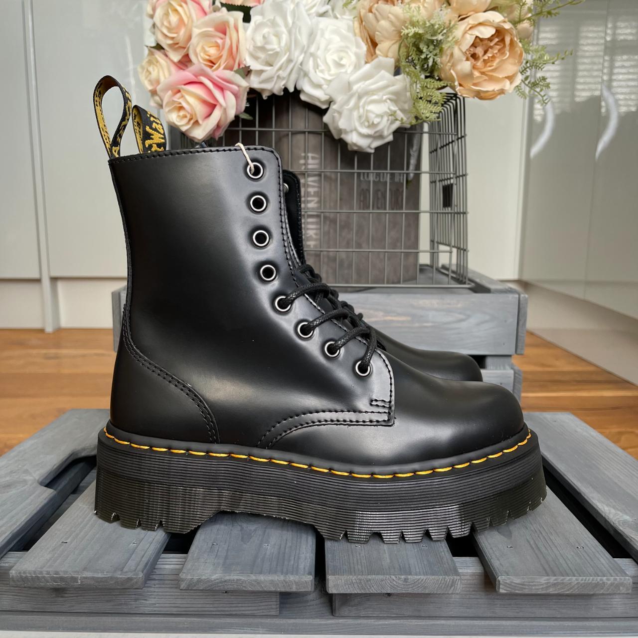 jadon dr martens size 4