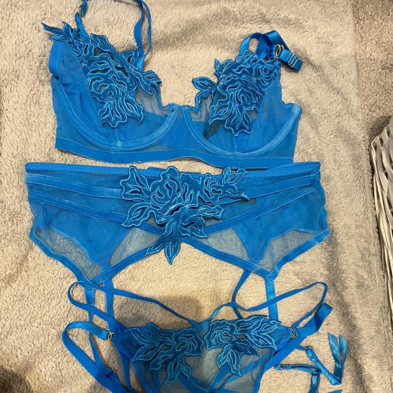 Ann summers 3 piece Size 32D bra Knickers and mid - Depop