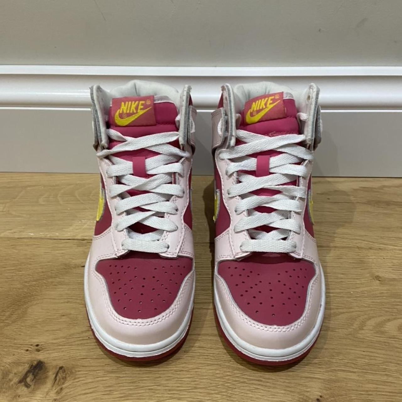 dunk high flamingo