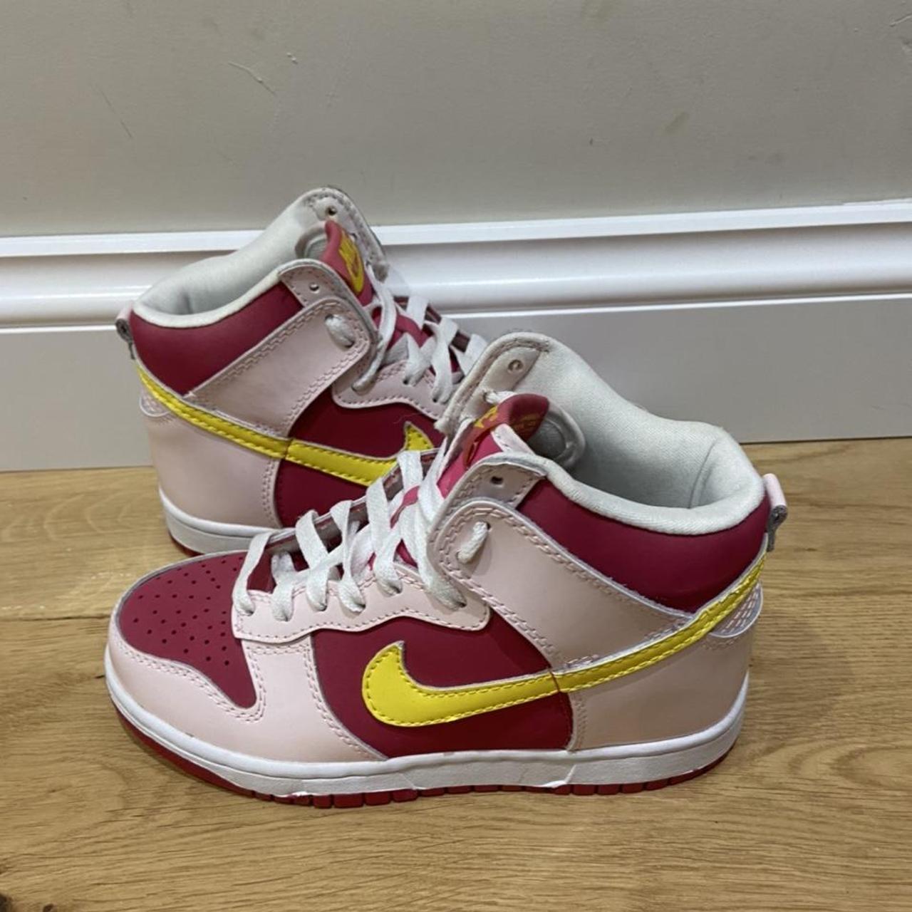 dunk high flamingo
