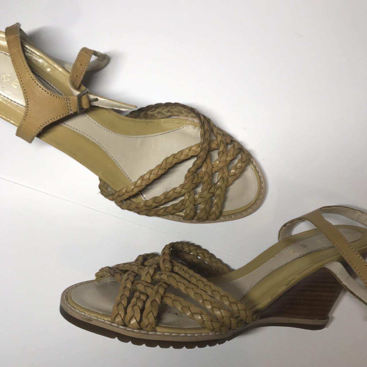 Women's Cream and Tan Sandals | Depop