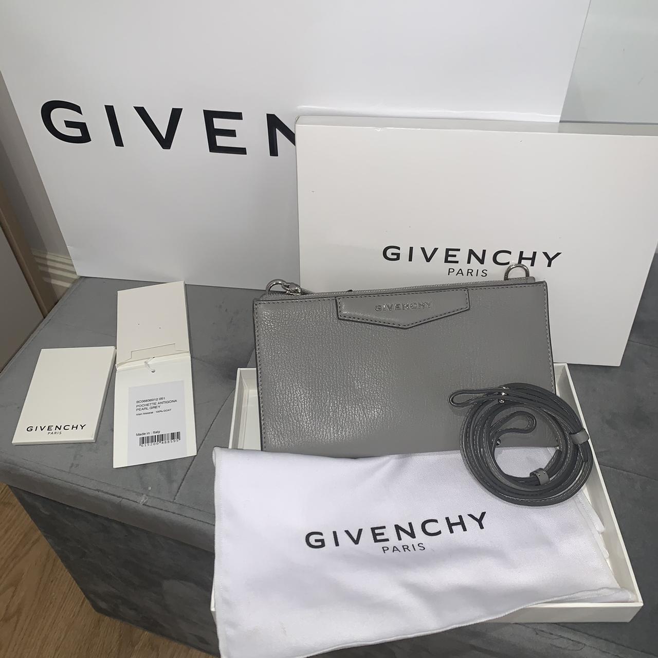 Pochette givenchy paris best sale