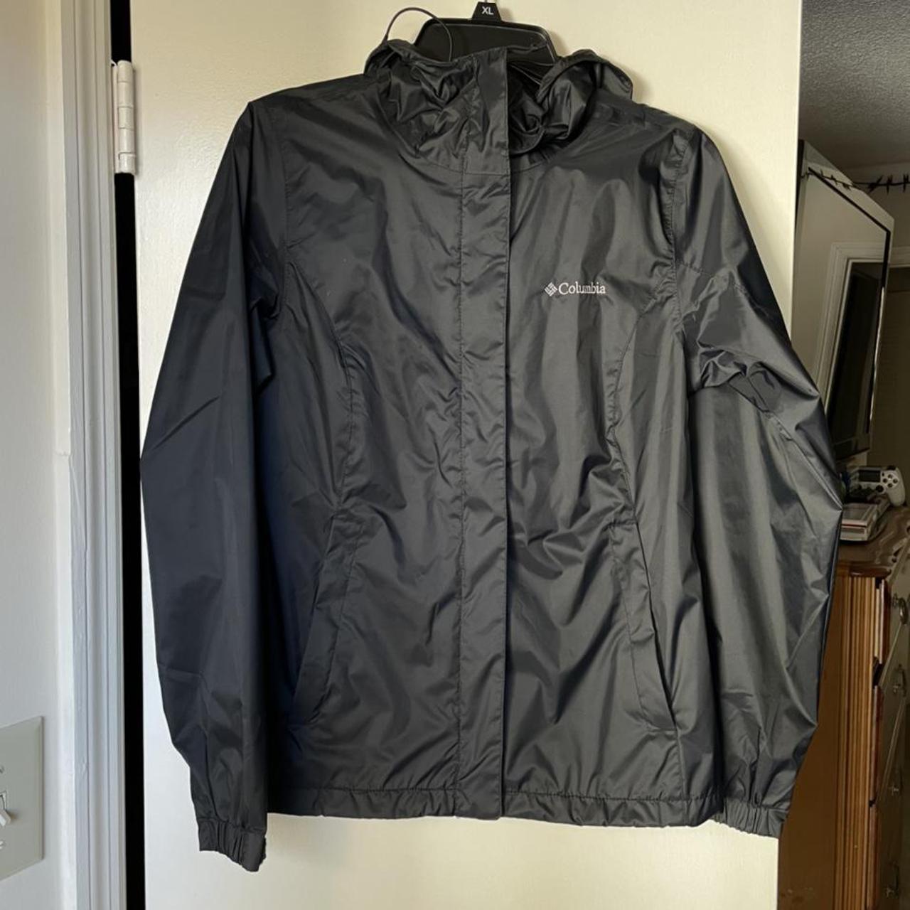 black small columbia zip up jacket, worn but in good - Depop