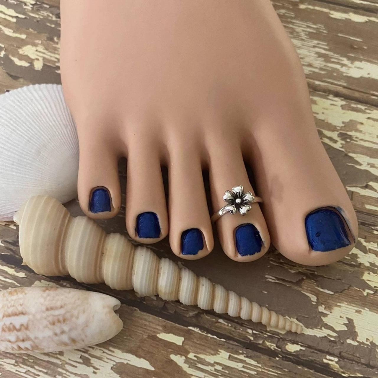 Fleura Blue Silver Floral Toe Rings – PP Jewellers